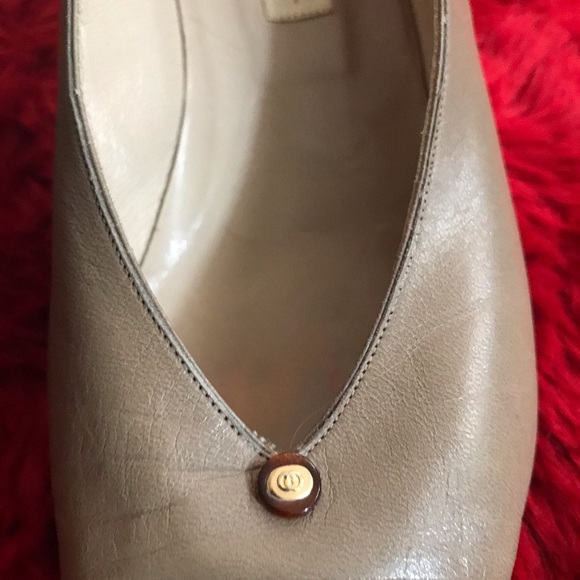 Authentic Gucci Brown Leather pumps, 2” heels, size 8B - Picture 10 of 12